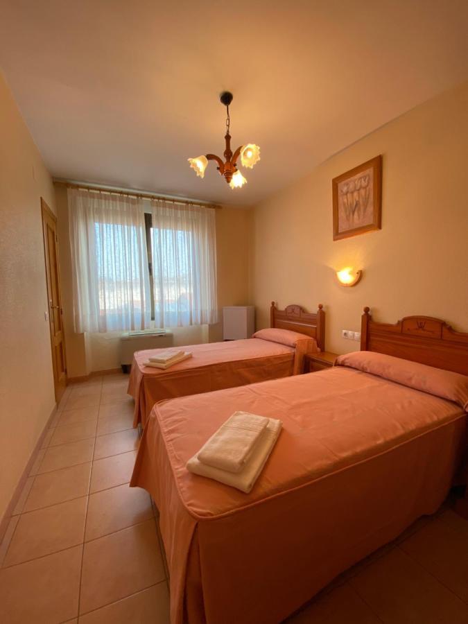 Hostal Jose Mari Ciudad-Rodrigo Exteriör bild