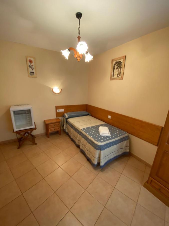 Hostal Jose Mari Ciudad-Rodrigo Exteriör bild