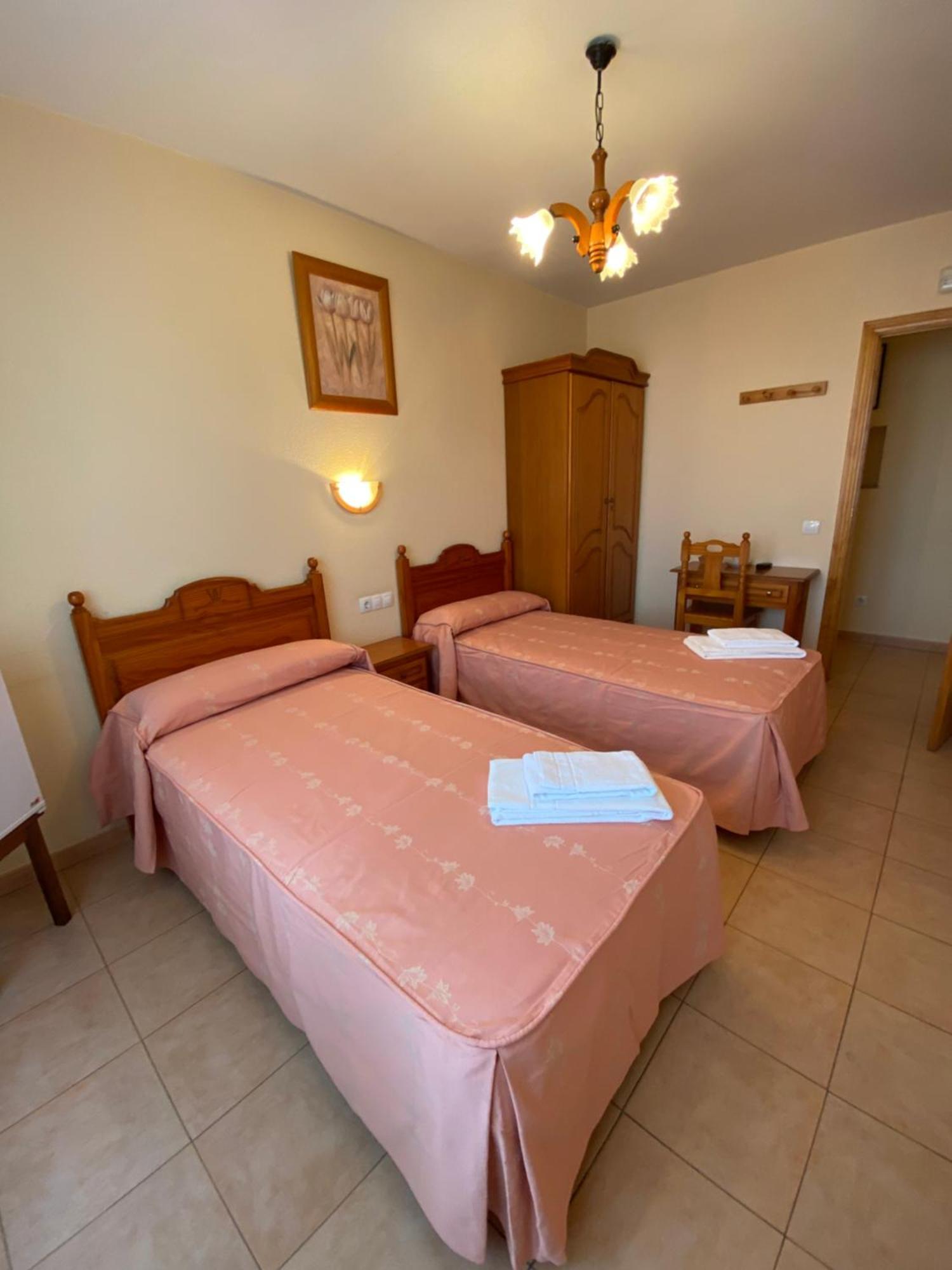Hostal Jose Mari Ciudad-Rodrigo Exteriör bild